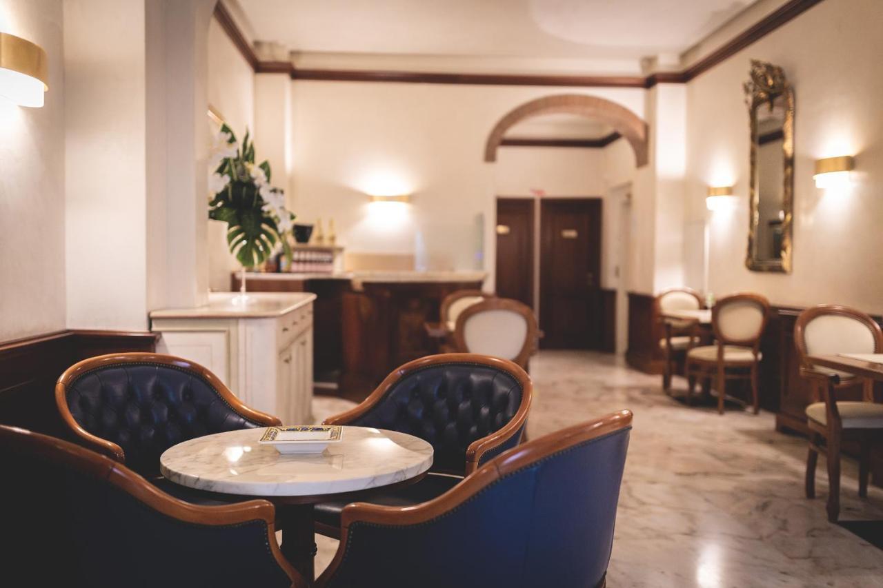 Hotel Posta チェチナ エクステリア 写真