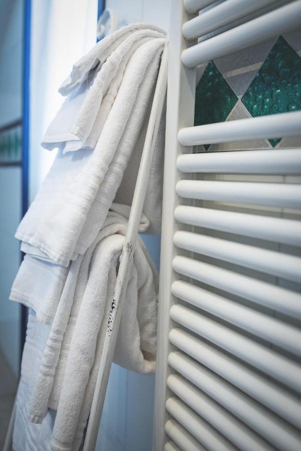 Hotel Posta チェチナ エクステリア 写真